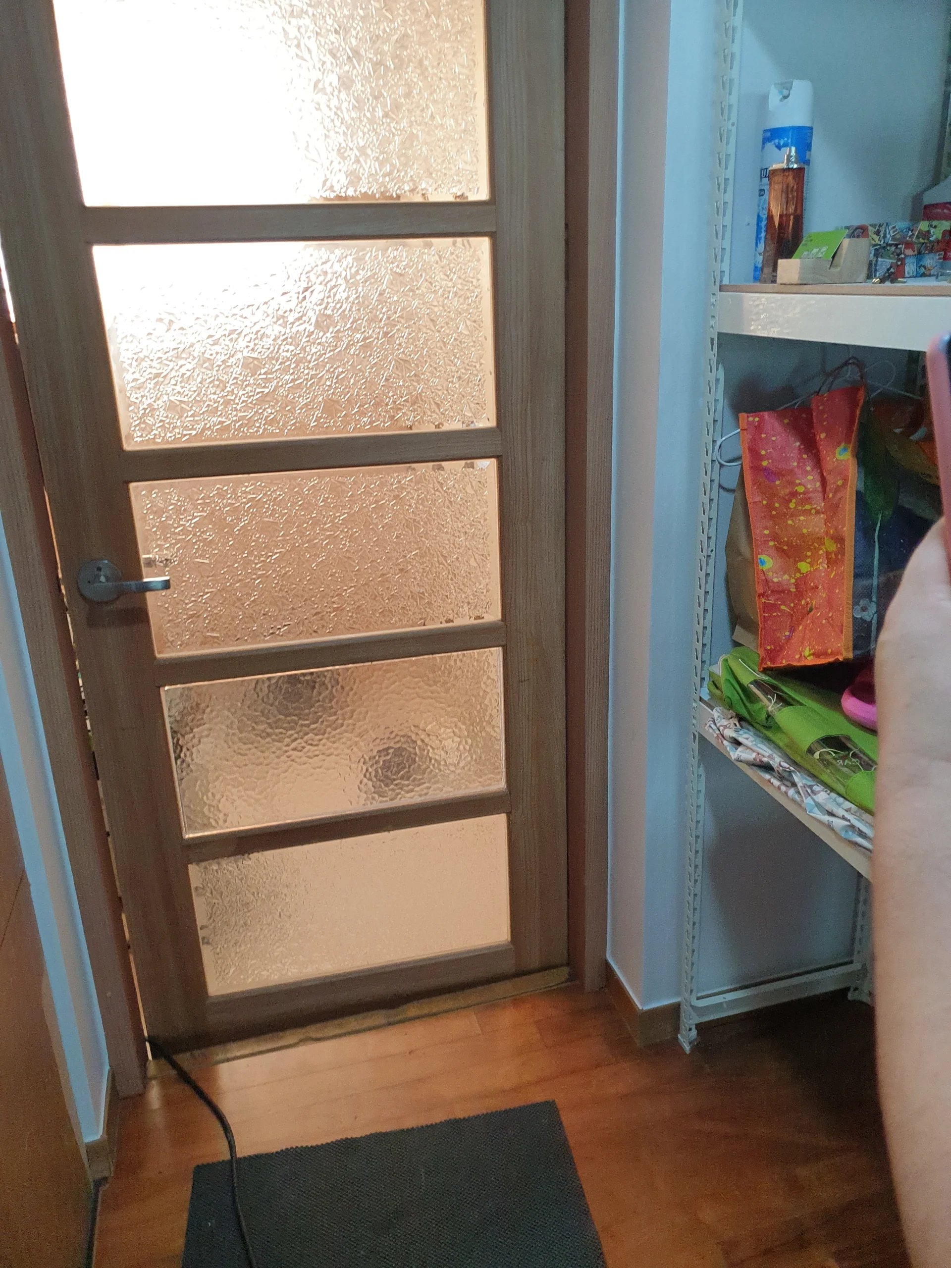 문방향 바꾸기 셀프 작업 전 경첩 확인 현장
